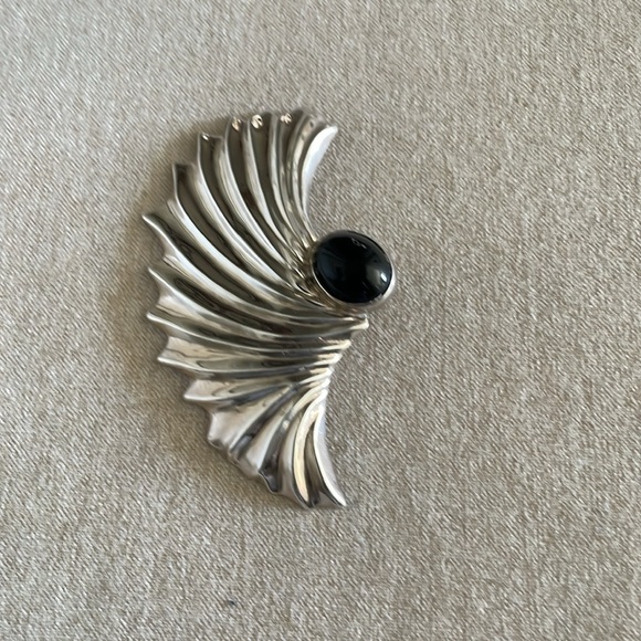 Vintage Large Mexican Sterling  Silver &  Black Onyx Stone Fan Design Brooch. - Picture 3 of 6